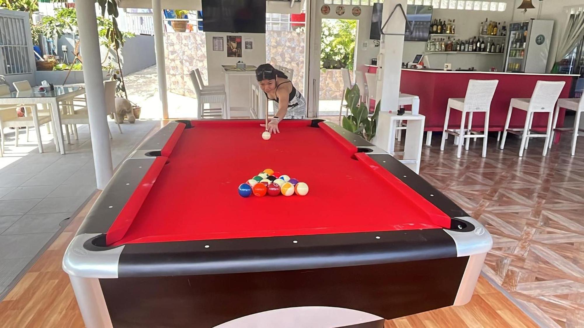 Phuket Elephant Sports Bar And Accommodation מראה חיצוני תמונה